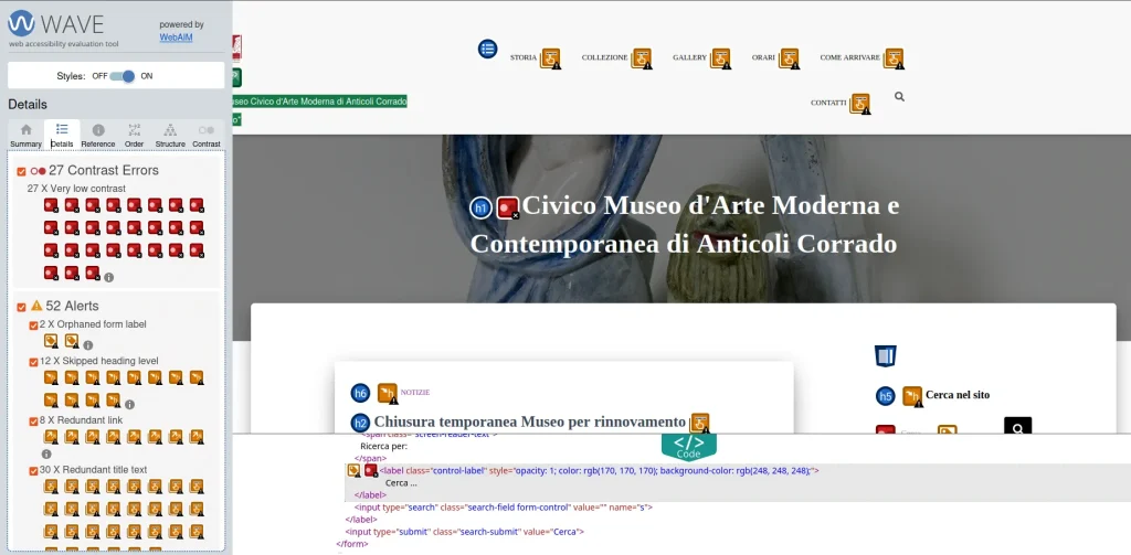 Verifica iniziale dell'accessibilità del sito, mostra numerosi errori di contrasto e warning.